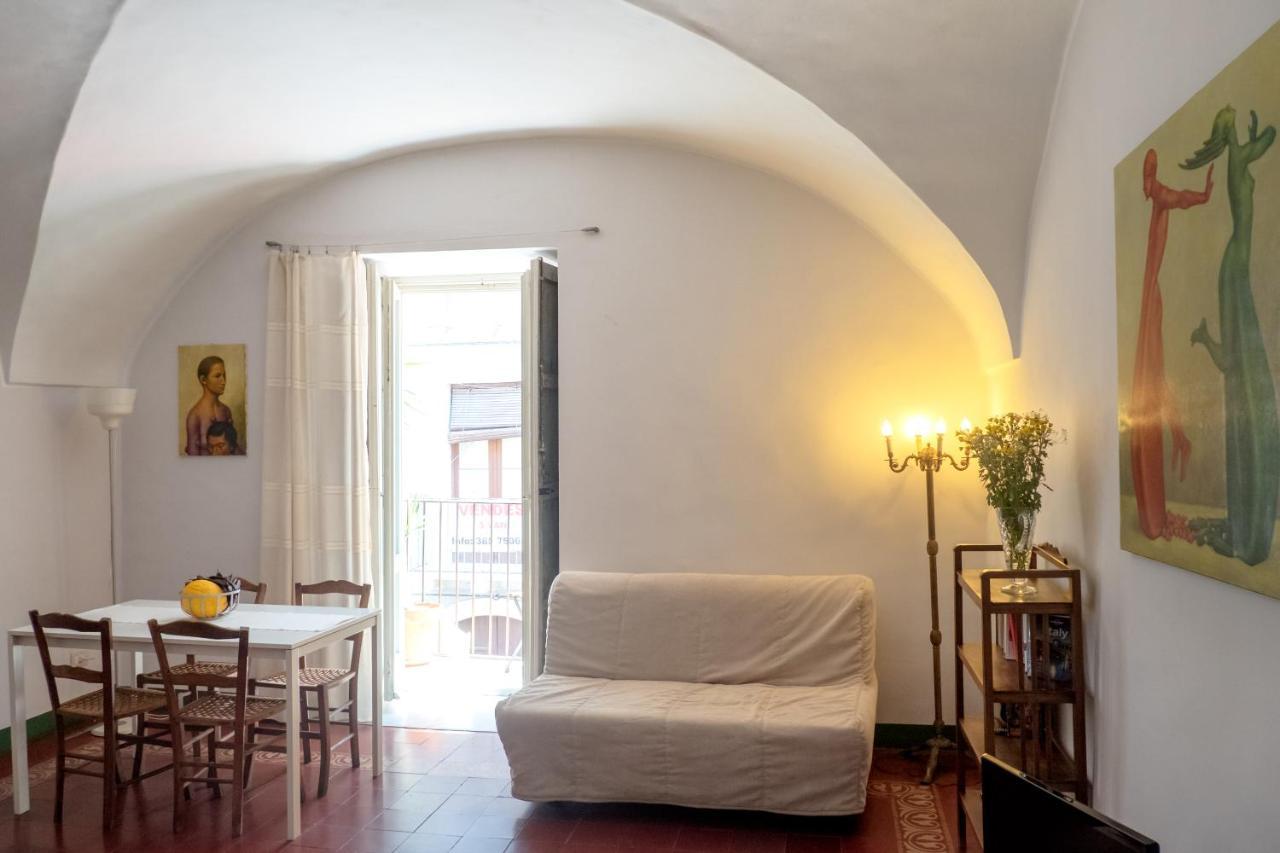 Tre Vie Apartment Con Terrazzo Giardino Pensile Катания Екстериор снимка